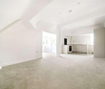 Catteshall Road, Godalming, Surrey, GU7 - Photo 5
