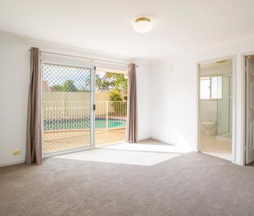 Spacious Family Home in a Convenient Location - Photo 4