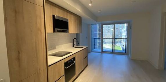 Experience Comfort & Convenience, New 3 Bed/2Bath At Yonge/Eglinton! - Photo 2