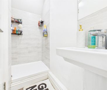 4 bedroom apartment to rent - Photo 5