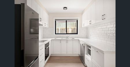 Renovated Ground-Floor Apartment - Photo 4