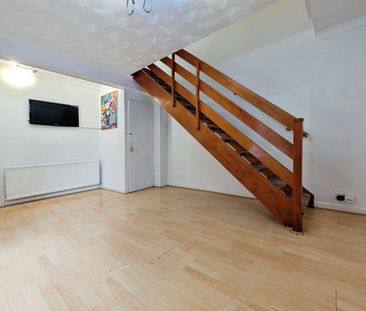 Tremona Road, SO16 - Photo 3