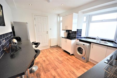 4 bedroom house to rent - Photo 5