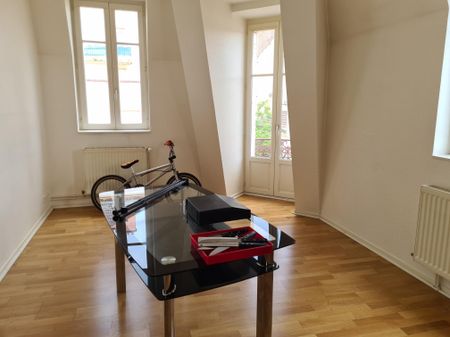 Location Appartement 2 pièces 41m² LE CREUSOT 71200 - Photo 3