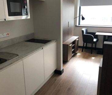 Studio to rent - Photo 5