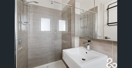 MODERN & READY TO GO - Photo 2