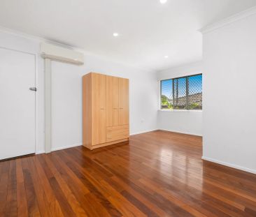 Clean & Tidy Unit in Amaroo Court - Photo 1