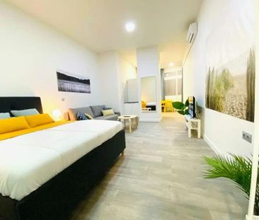 Calle Perdiguera, Málaga, Andalusia 29003 - Photo 1