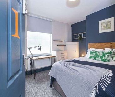 🏡 Welcome to William Street – Stylish, Social, and Seriously Conven... - Photo 1