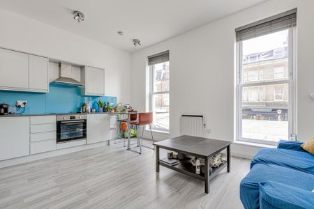 1 bedroom flat to rent - Photo 2
