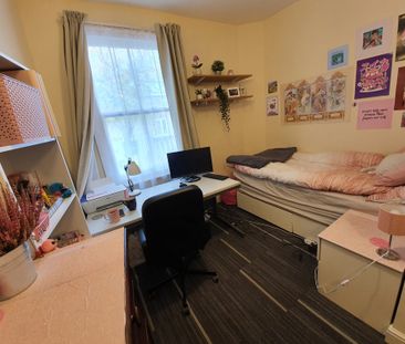 8 Bed Student Accommodation - Photo 5