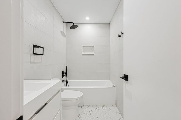 For Lease - 999 Eglington Avenue, Toronto, Ontario - Photo 1