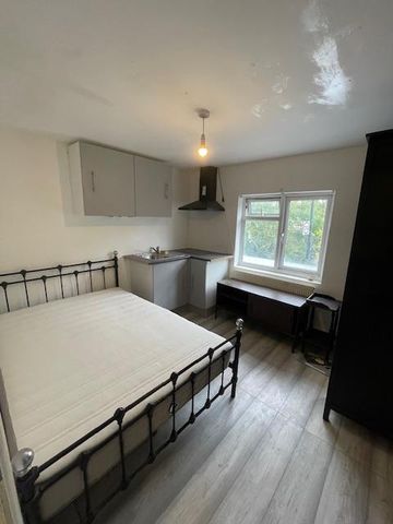 Studio to rent - Photo 4