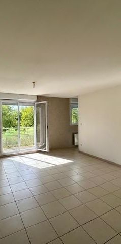 Location Appartement 2 pièces 54m² PARAY LE MONIAL 71600 - Photo 1
