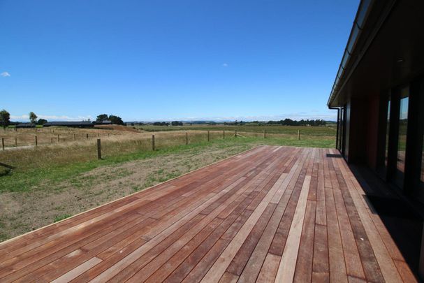 Rural and tranquil, what more could you want! - Photo 1