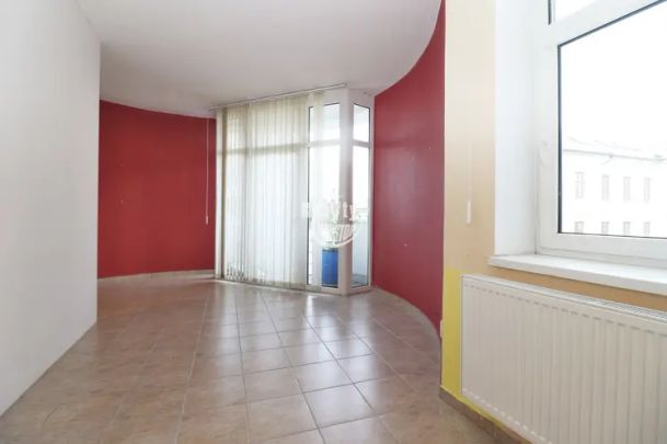 Ve výhradním zastoupení nabízíme pronájem velice pěkného bytu 3+kk s garáž.stáním v Jihlavě - Фото 1
