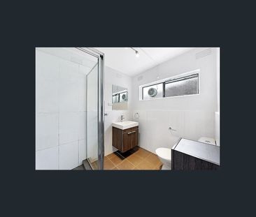 Neat Start In Northcote - Photo 1