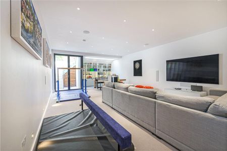 6 bedroom terraced house to rent - Photo 2