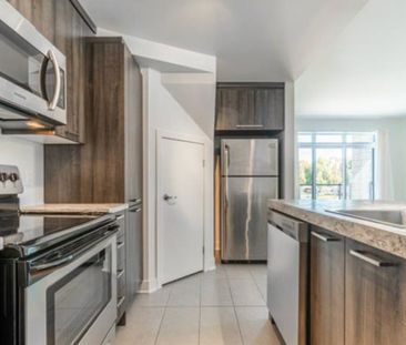 601 Rue Forbes, #201 - Photo 4