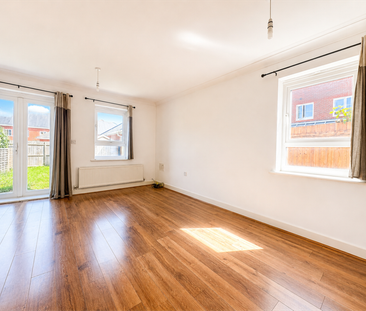 Goodworth Road, Park 25, Redhill, RH1 - Photo 2