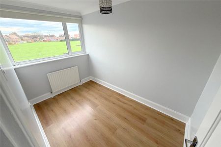 4 bedroom terraced house to rent - Photo 4