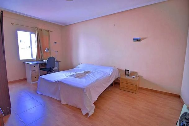 Carrer dAlbalat dels Tarongers, Valencia, Valencian Community 46021 - Photo 1