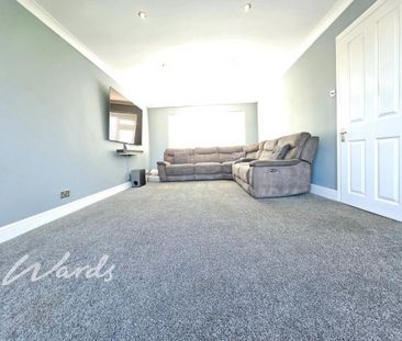 4 bedroom detached house to rent - Photo 2
