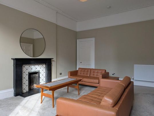 3 bedroom flat to rent - Photo 1