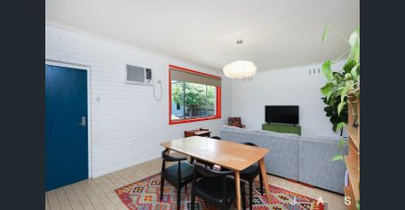 Charming Family Home with Bonus Self-Contained Bungalow - Photo 4