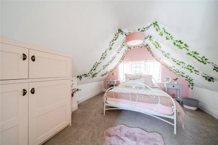 Saunders Lane, Woking, GU22 - Photo 4