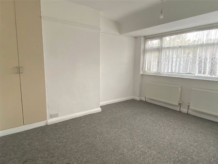 Wentworth Road, Southall, UB2 5TY - Photo 4