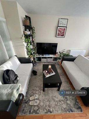 3 bedroom flat to rent - Photo 1