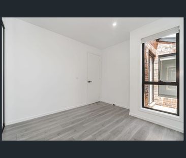 Prime Position, Premium Living - Photo 4