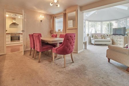 3 bedroom semi-detached house to rent - Photo 4