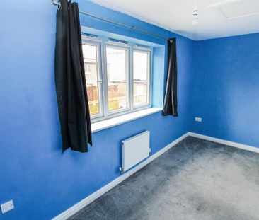 2 bedroom semi-detached house to rent - Photo 4