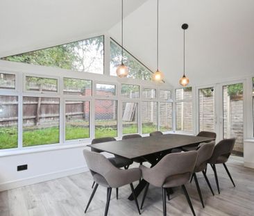 3 bedroom detached house to rent - Photo 4