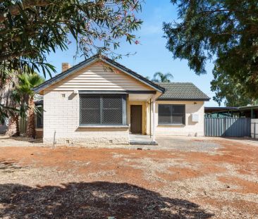 Three Bedroom Home Monthly Garden Maintenance - Pet friendly - Photo 3