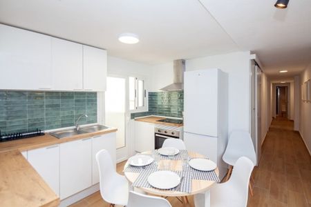 Carrer de la Pianista Empar Iturbi, Valencia, Valencian Community 46007 - Photo 5