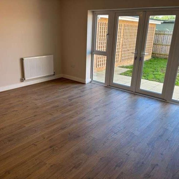 Celandine Close, Weymouth, DT4 - Photo 1