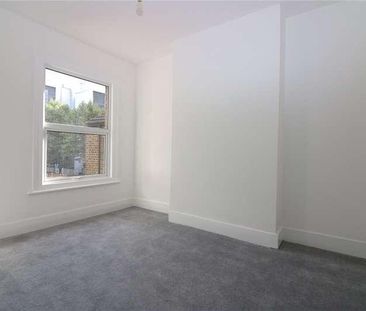 Napier Avenue, Southend-on-sea, Essex, SS1 - Photo 2