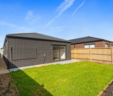Perfect Blend of Modern Living & Family Comfort! - Photo 1