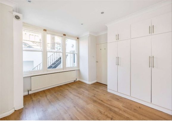 Linden Gardens, Chiswick, W4, London - Photo 1