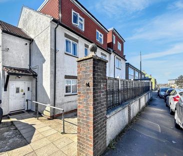 1 bedroom in a flat share to rent - Photo 5