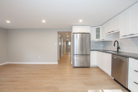 Modern 2 Bedroom + Den Unit in Welland!!! - Photo 5