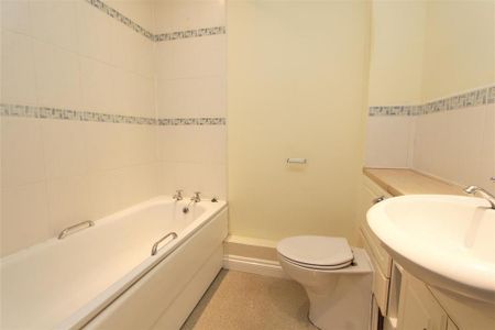 2 bedroom terraced house to rent - Photo 3