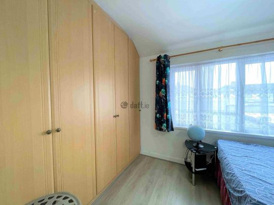 House to rent in Dublin, Clonard Road - Photo 1