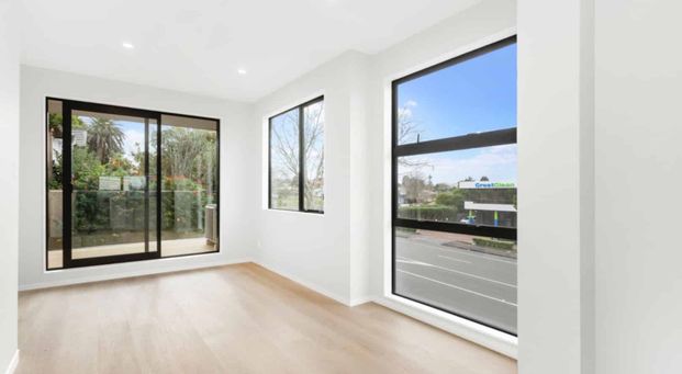 1 Year New 3-bedroom Townhouse in Greenlane - Photo 1