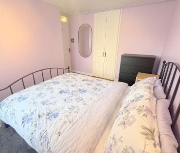 122 Avonmore Park, BT281NJ, Lisburn - Photo 5