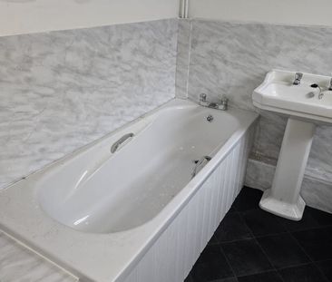 2 Bed Terraced House, Matthew Street, CH44 - Photo 5