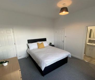 5 bedroom terraced house to rent - Photo 5